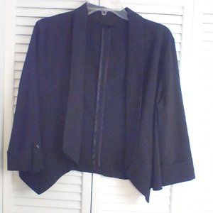Black cropped 3/4 sleeve blazer